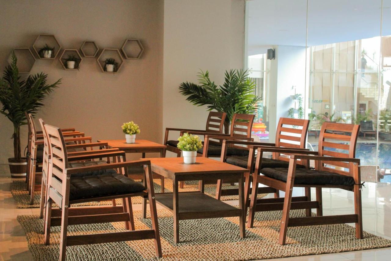Hotel Antero Jababeka 4*